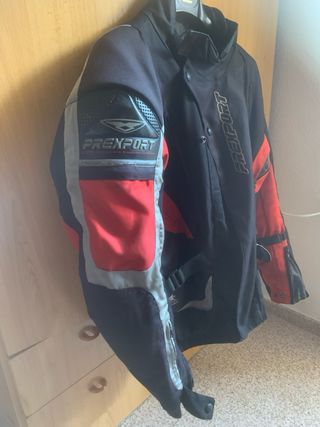 Pantalon y chaqueta moto