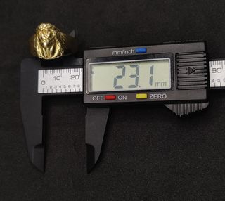 Sello Cara de Cristo de oro 18k, 12.65 g, T-30.