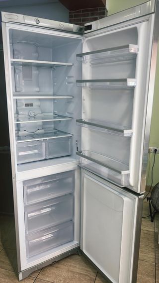 Nevera Hotpoint Ariston No Frost A+ con garantia