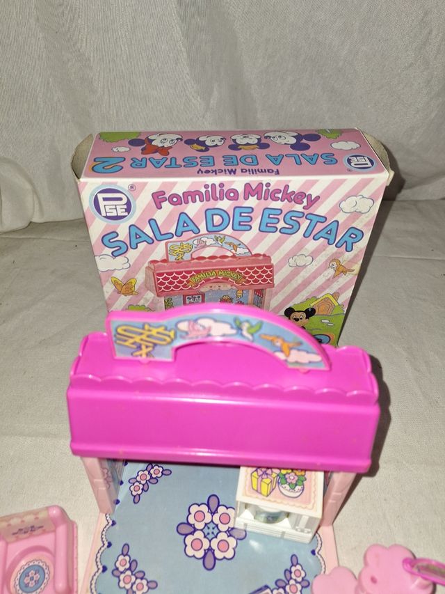 PSE Familia Mickey: Sala de estar, AÑOS 80