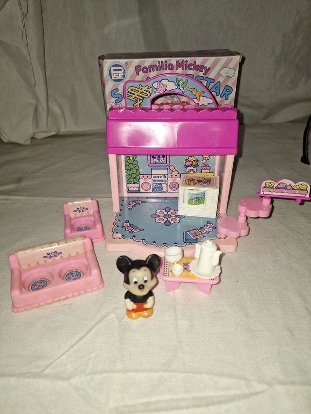 PSE Familia Mickey: Sala de estar, AÑOS 80