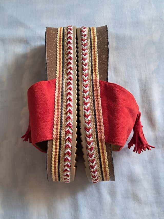 Sandalias Aldanka rojas