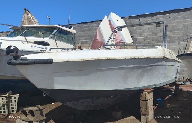 Baja Force 8,70 m de eslora