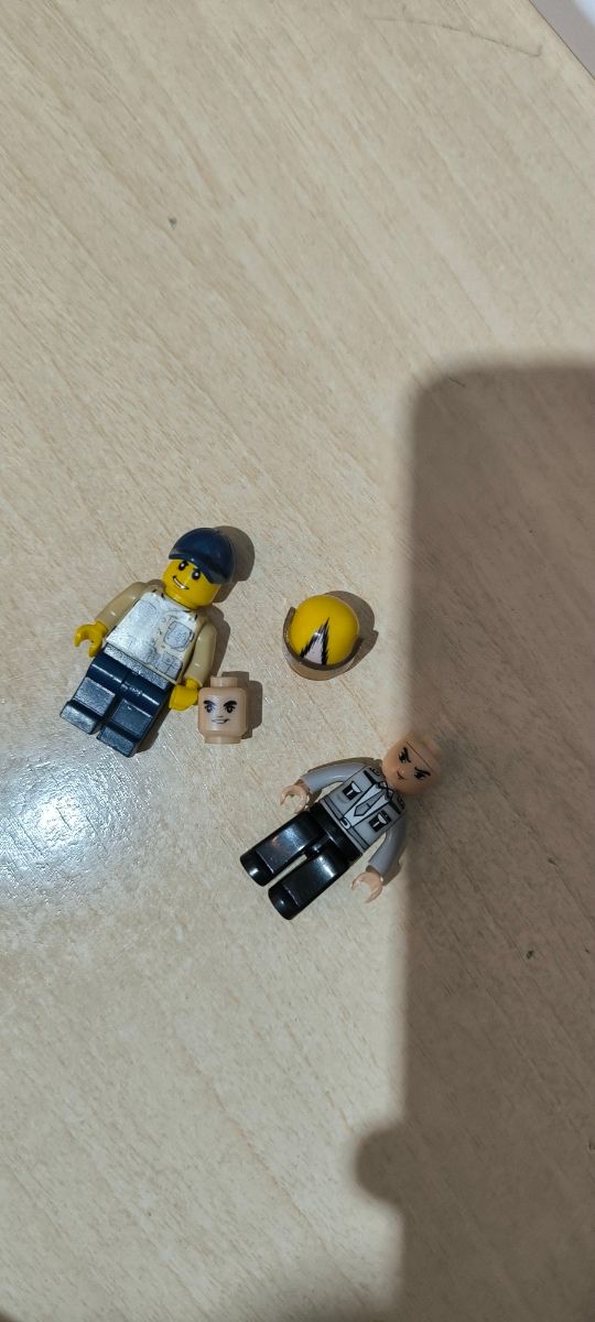 Tipo‼️Lego mixto: 38 minifiguras + ruedas