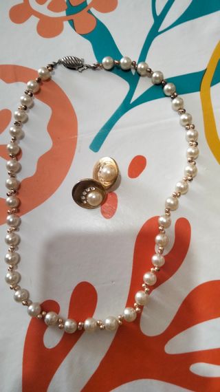 Collana e orecchini perle