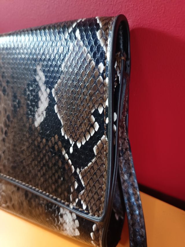 Bolso piel serpiente marrón-negro