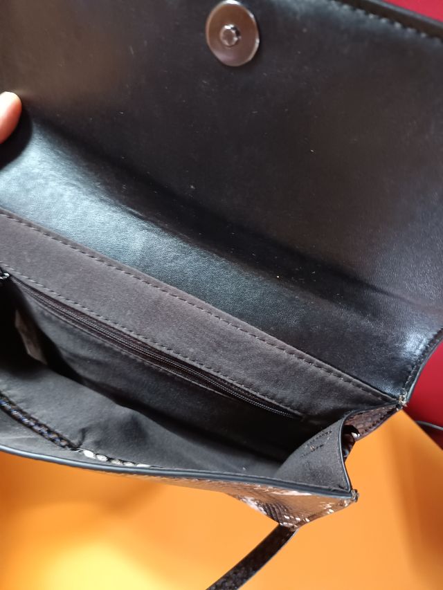 Bolso piel serpiente marrón-negro