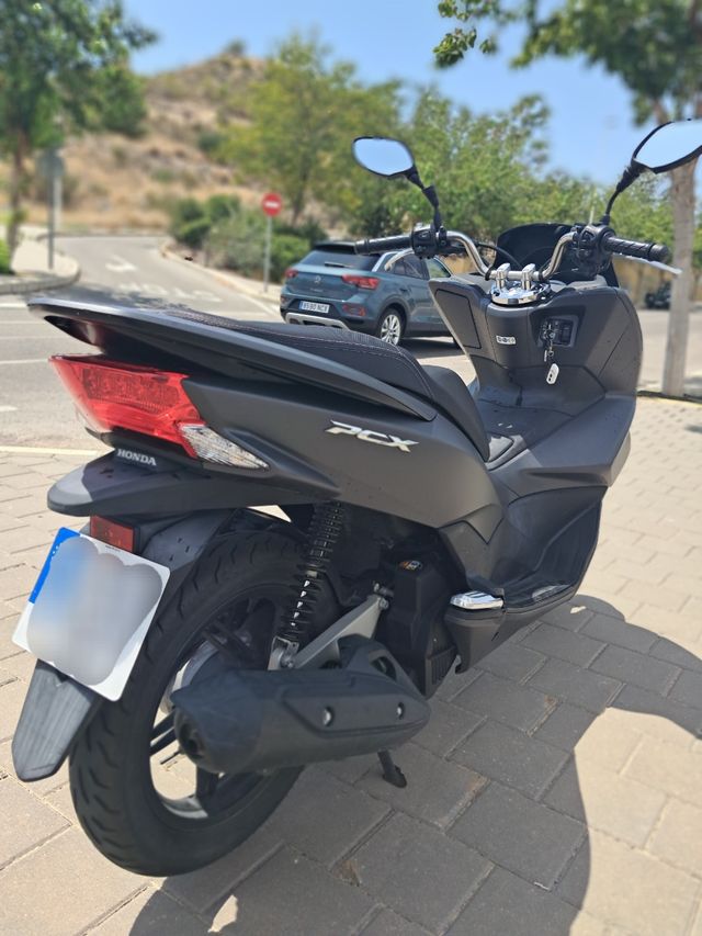 Honda PCX 125cc - 18200km. 2019. Benidorm.