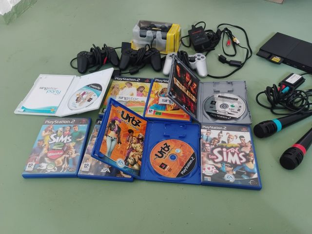 PS2 (PlayStation 2) con juegos