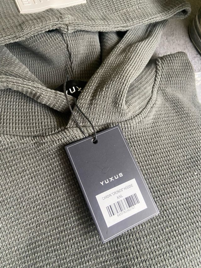 Sudadera con capucha YUXUS