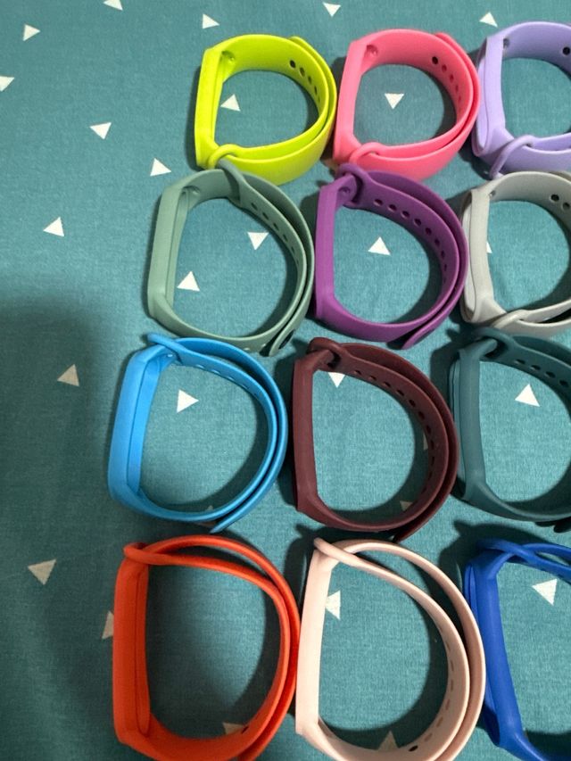 16 Pulseras reloj silicona, muchos colores.