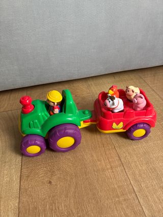 Tractor granja con animales