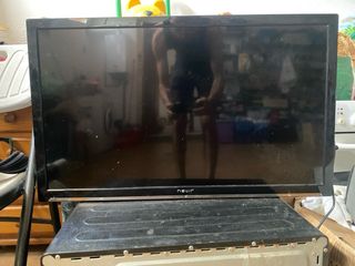 TV Nevir 22" negra