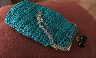 Portaocchiali fatto a mano