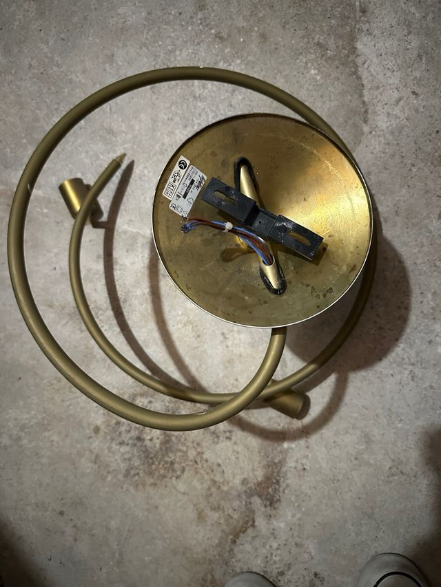 Plafón techo dorado metal