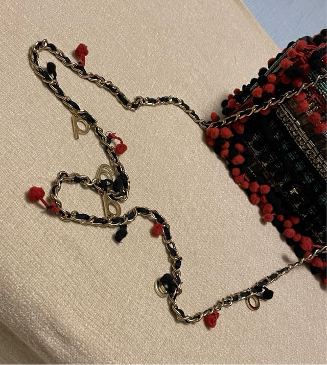Bolso homenaje pompones de PG