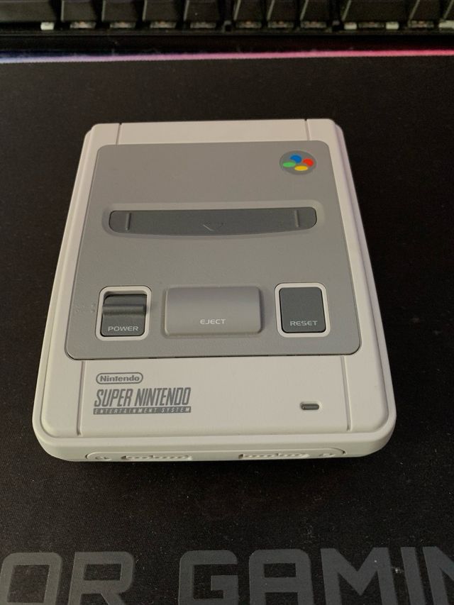 Super Nintendo (SNES) gris - consola vintage