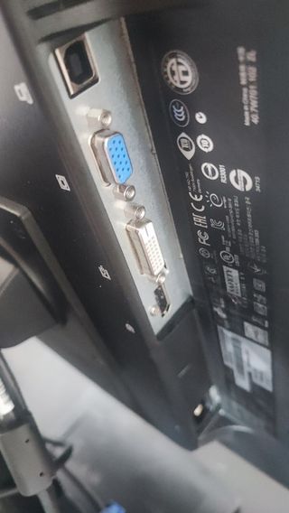 Monitor HP EliteDisplay E190i - usado