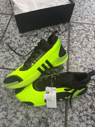 Zapatillas Adidas - Negras y Amarillas
