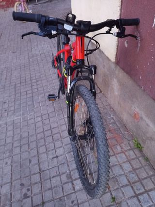 Bicicleta Rockrider 24" roja