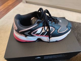 Adidas zapatillas deportivas - casi nuevas