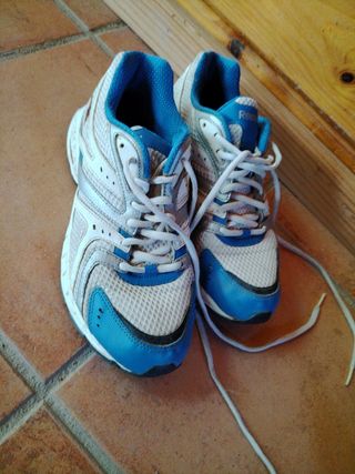Zapatillas Reebok running blancas y azules