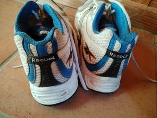 Zapatillas Reebok running blancas y azules