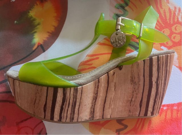 Sandalias de cuña alta de la marca Miss Sixty