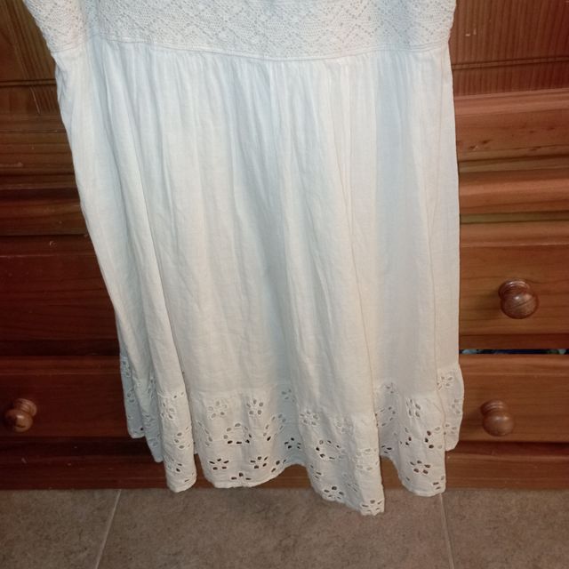 Vestido blanco estilo ibicenco