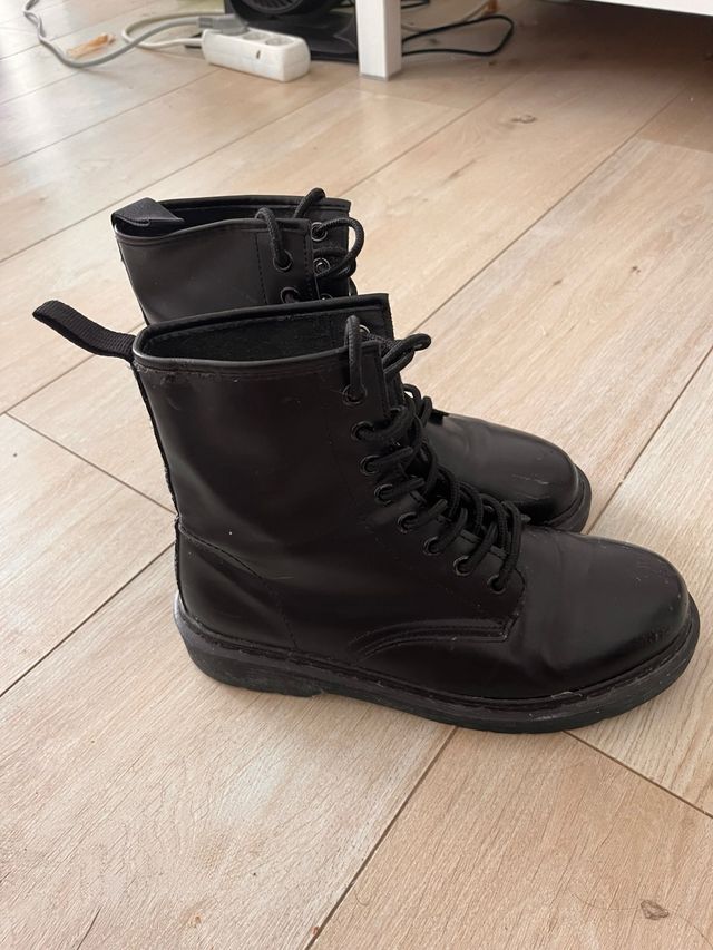 Botines negros - Piel sintética