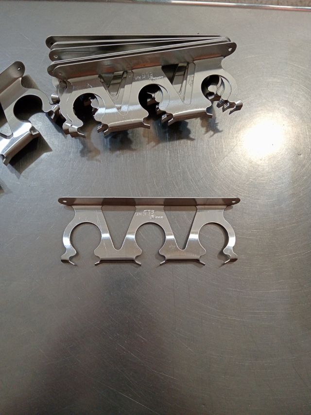 Soportes aluminio copas .