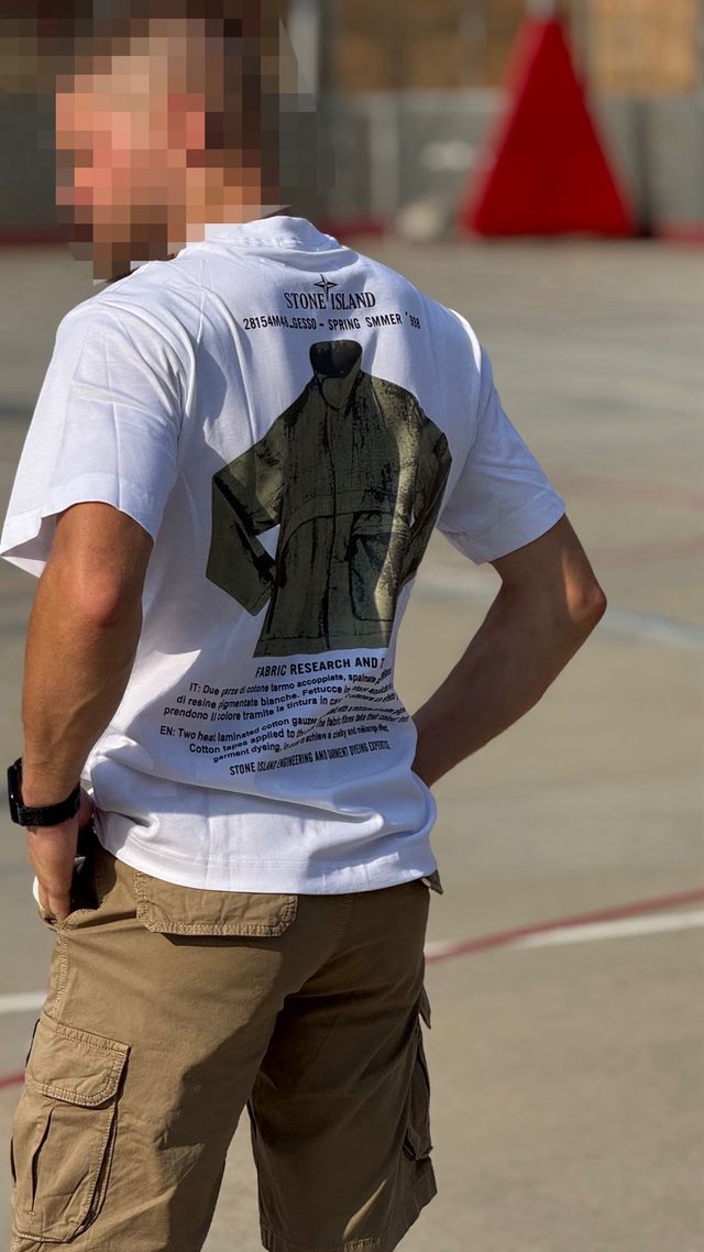 “UNICA” Camiseta Stone Island - una en wallapop