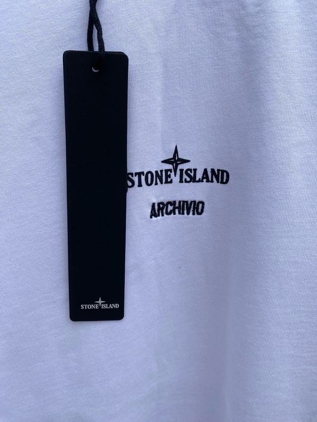 “UNICA” Camiseta Stone Island - una en wallapop