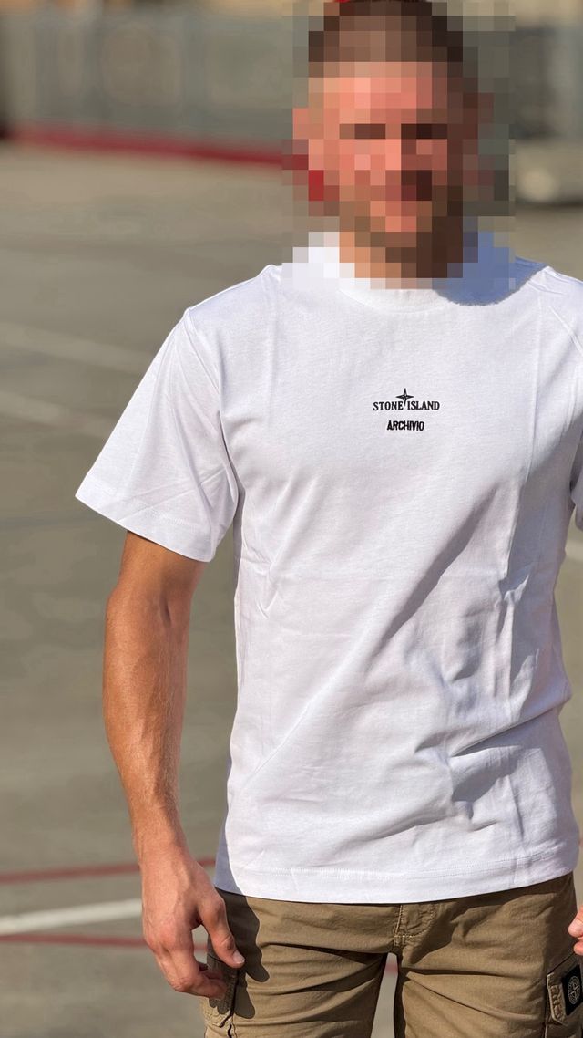 “UNICA” Camiseta Stone Island - una en wallapop