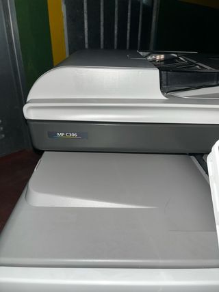 Impresora multifunción Ricoh MP C306