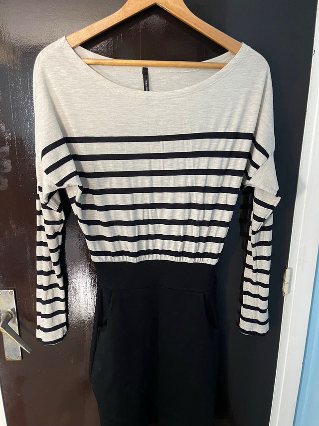 Abito a righe Bershka M