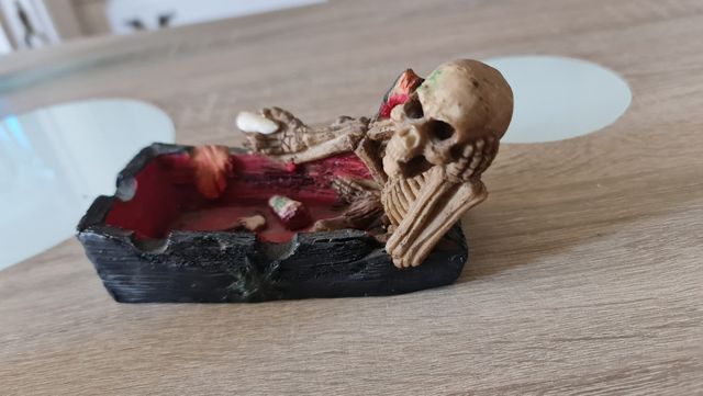 Cenicero Calavera Gótico