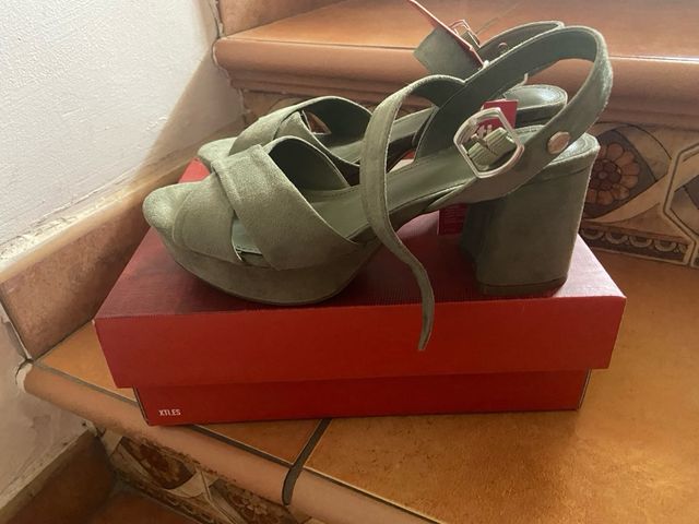 Sandalias plataforma Xti verde oliva