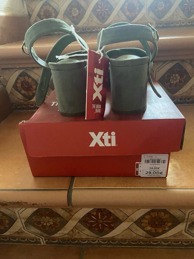 Sandalias plataforma Xti verde oliva