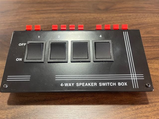 Caja selectora 4 altavoces
