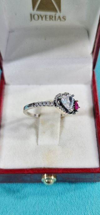 PLATA y 52 Circonitas
ANILLO 2 CORAZONES CIRCONITA