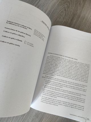 Paleografía y diplomática (GRADO) (Spanish Edit...
