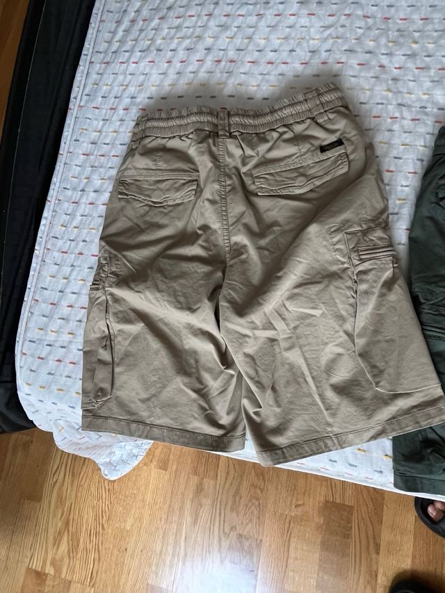 2 pantalones cargo - beige y verde