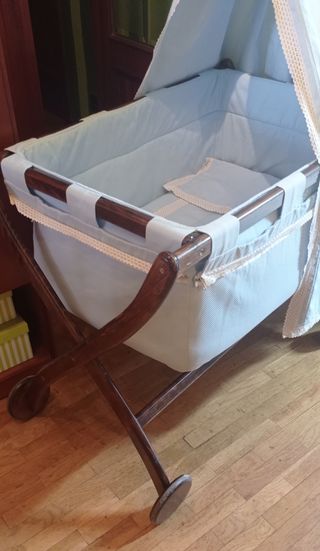 Cuna moisés madera clásica