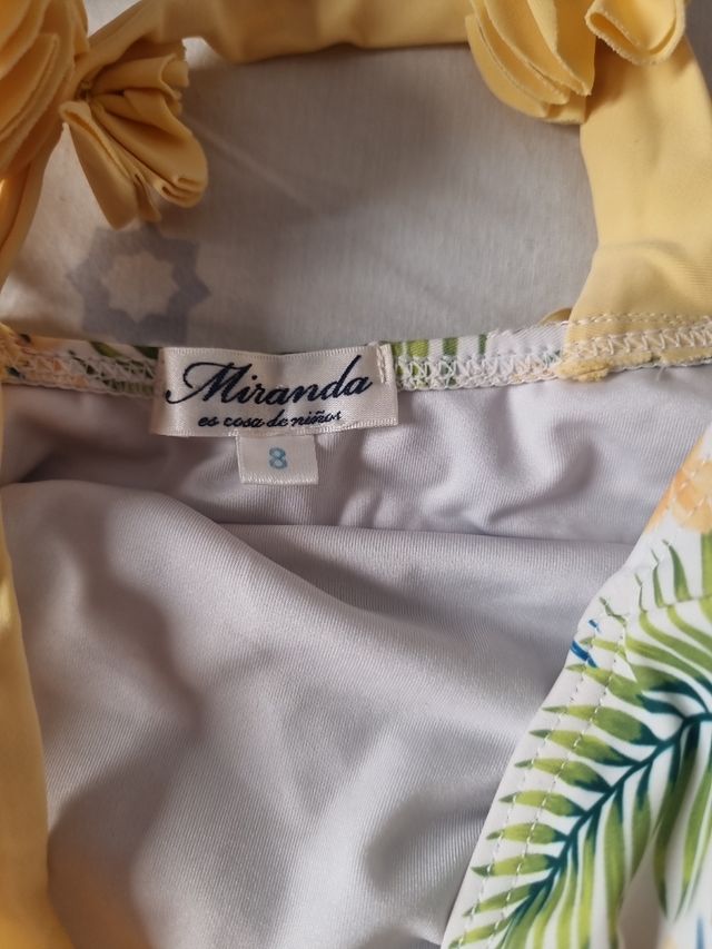 Bañador y bikini  niña 8 años