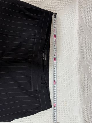 Traje Zara rayas negras