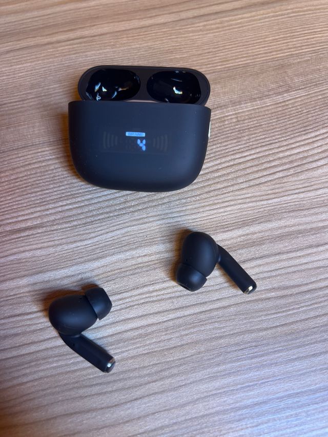 Cuffie Translator nere