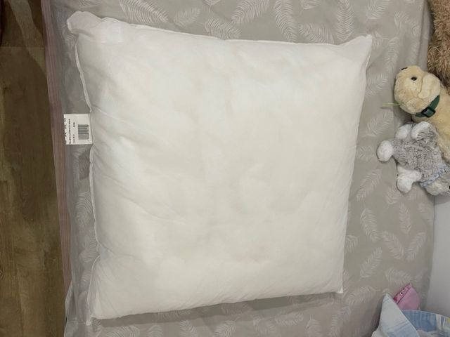 Cojín blanco grande