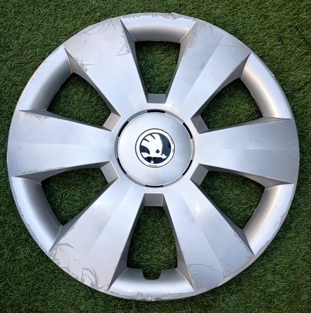 Tapacubos Skoda Fabia III