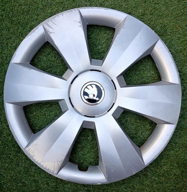 Tapacubos Skoda Fabia III